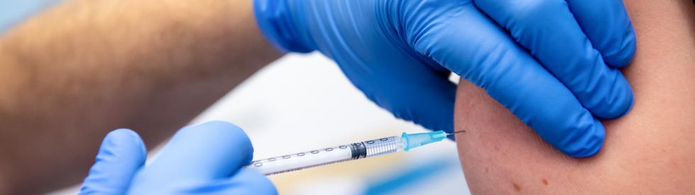 Corona-Pandemie Ärzteverband für berufsbezogene Impfpflicht