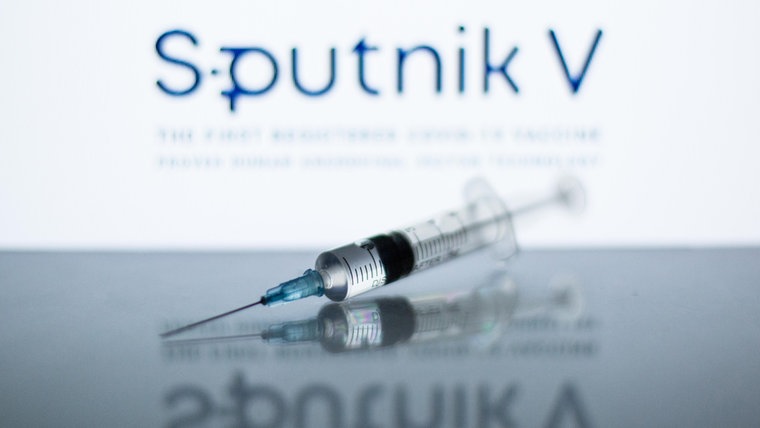 Russischer Impfstoff Sputnik V soll in Deutschland produziert werden