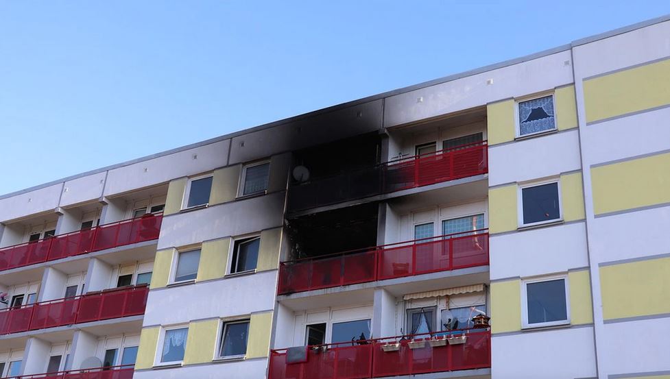 Schwerin: Fünfjährige und Mutter sterben nach Wohnungsbrand