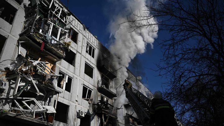 Brand in Atomkraftwerk nach Panzer-Beschuss – Selenskyj spricht von „Nuklear-Terror“