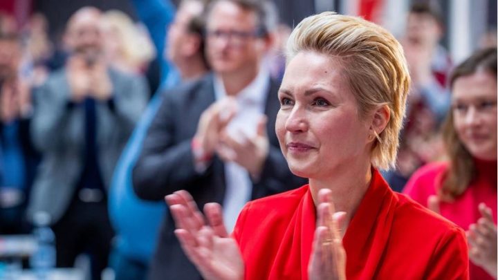 SPD-Parteitag in Rostock: Schwesig als Landeschefin wiedergewählt