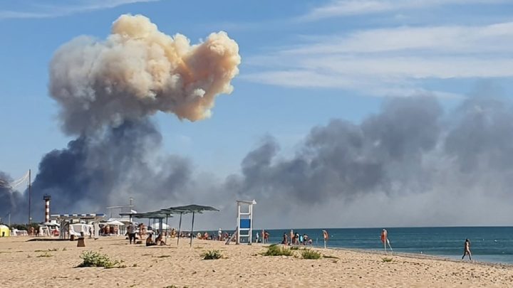 Serie von Explosionen – Ukraine gibt Beschuss der Krim zu