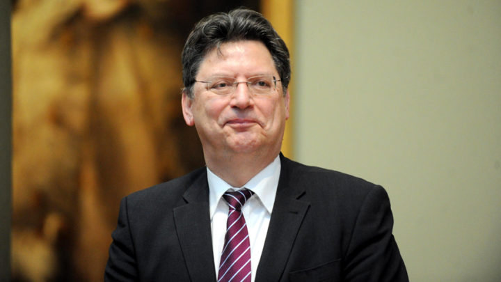 Verkehrsminister fordert drei Milliarden Euro vom Bund