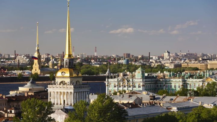 Wieder Fenstersturz? Hochrangige Beamtin stirbt in St. Petersburg