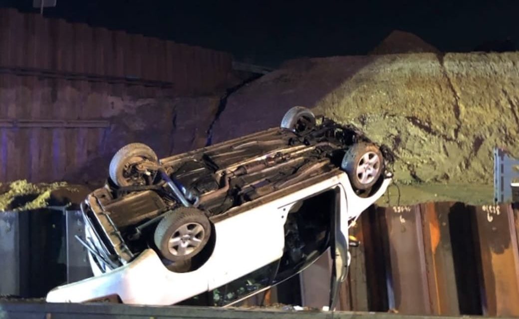 Absperrungen fehlten: Auto stürzt von abgerissener Autobahnbrücke
