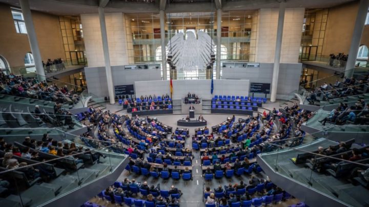Bundestag stimmt für umstrittenes neues Wahlrecht