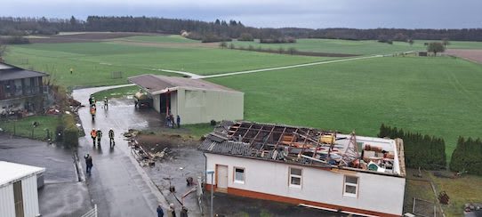 Hessen: Windhose deckt Dächer ab – Wetterdienst vermutet Tornado