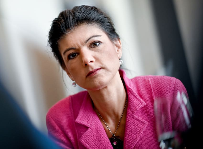 Sahra Wagenknecht: 800 000 Euro an Nebeneinkünften