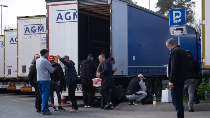 Warum fast 50 Lastwagenfahrer auf einem hessischen Rastplatz streiken