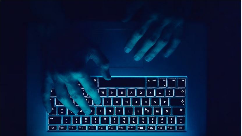 Cyber-Angriff auf Webseiten des Landes – russische Gruppe?