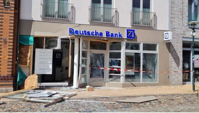 Polizei fasst mutmaßliche Geldautomaten-Sprenger von Grevesmühlen auf A20