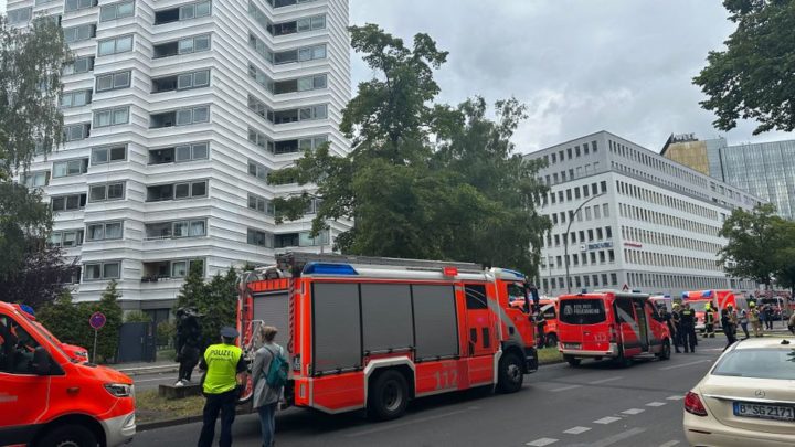 Berlin: Zwei Menschen sterben nach Sprung aus brennendem Hochhaus