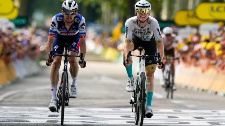 Tour de France – Etappe 19 – Mohoric entreißt Asgreen das Double – Drama um Politt – Matej Mohoric gewinnt