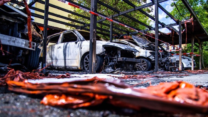 Carport-Brände: Neue Tatverdächtige im Fall der Brandserie