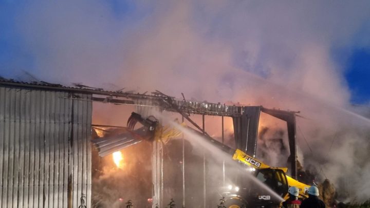 Scheunenbrand bei Parchim: Hoher Sachschaden