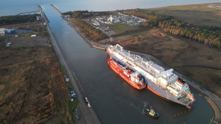 DUH klagt: Pipeline für Rügener LNG-Terminal teilgenehmigt