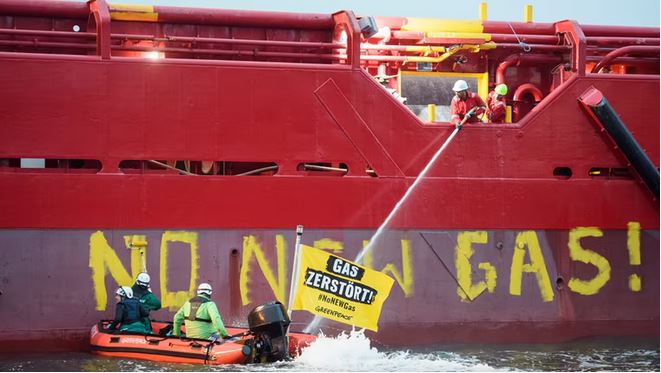 Mukran: Greenpeace-Protest gegen Bau der Gas-Pipeline