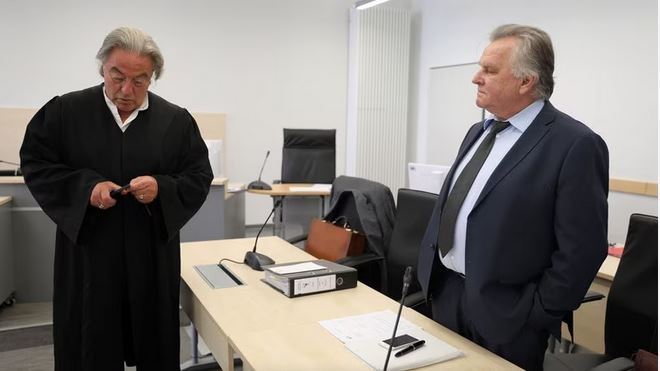 Ehemaliger Bundesverkehrsminister Krause in Rostock vor Gericht
