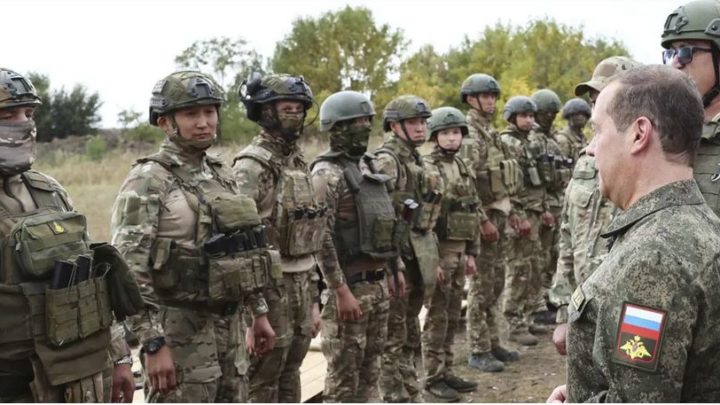 Krieg Tag 579 Di 26.09.2023 ++ Russlands Ex-Präsident Medwedjew besucht Truppen in Ukraine ++