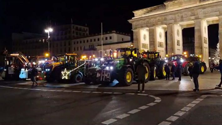 Agrardiesel-Subventionen enden Bauern wollen mit Traktor-Demo in Berlin protestieren