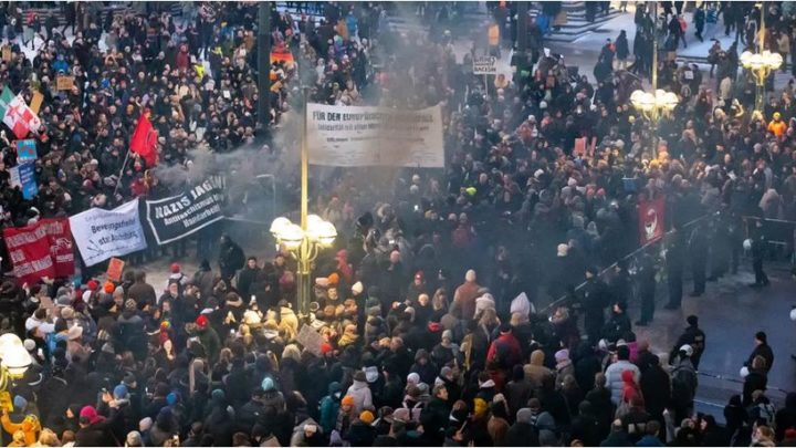Mehr Teilnehmende als erwartet Bundesweit demonstrieren wieder Zehntausende gegen rechts