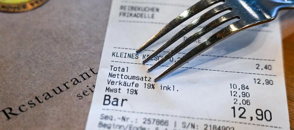 Wieder gestiegene Mehrwertsteuer Gastronomen erhöhen flächendeckend ihre Preise