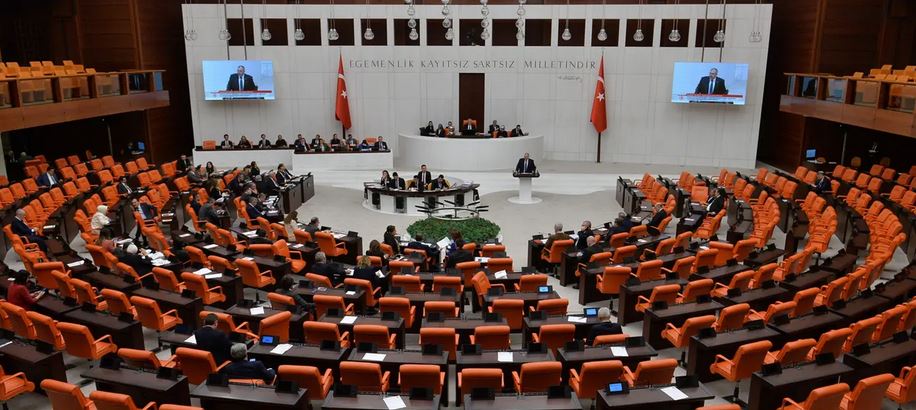Nach langer Blockade Türkisches Parlament für NATO-Beitritt Schwedens