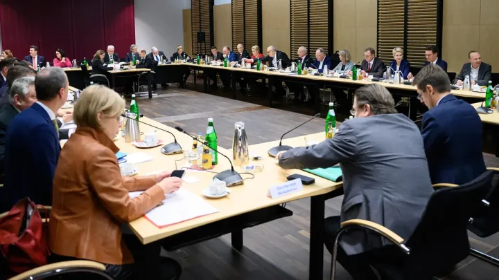 “faq” Bundestag und Bundesrat Was macht der Vermittlungsausschuss?