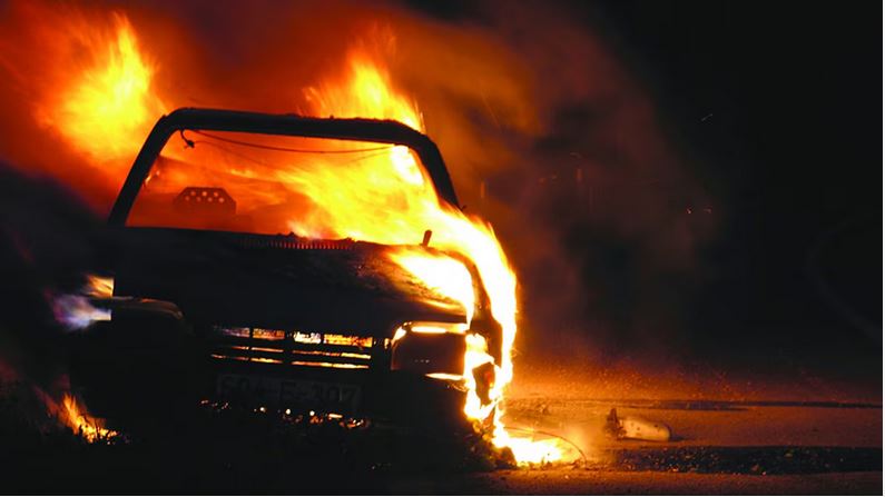 Erneut Autobrände in Rostock – 40.000 Euro Schaden