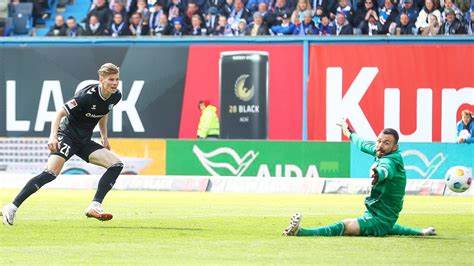 Spieltag 30: Zu viele Patzer: Hansa Rostock verliert gegen 1. FC Magdeburg 0:2